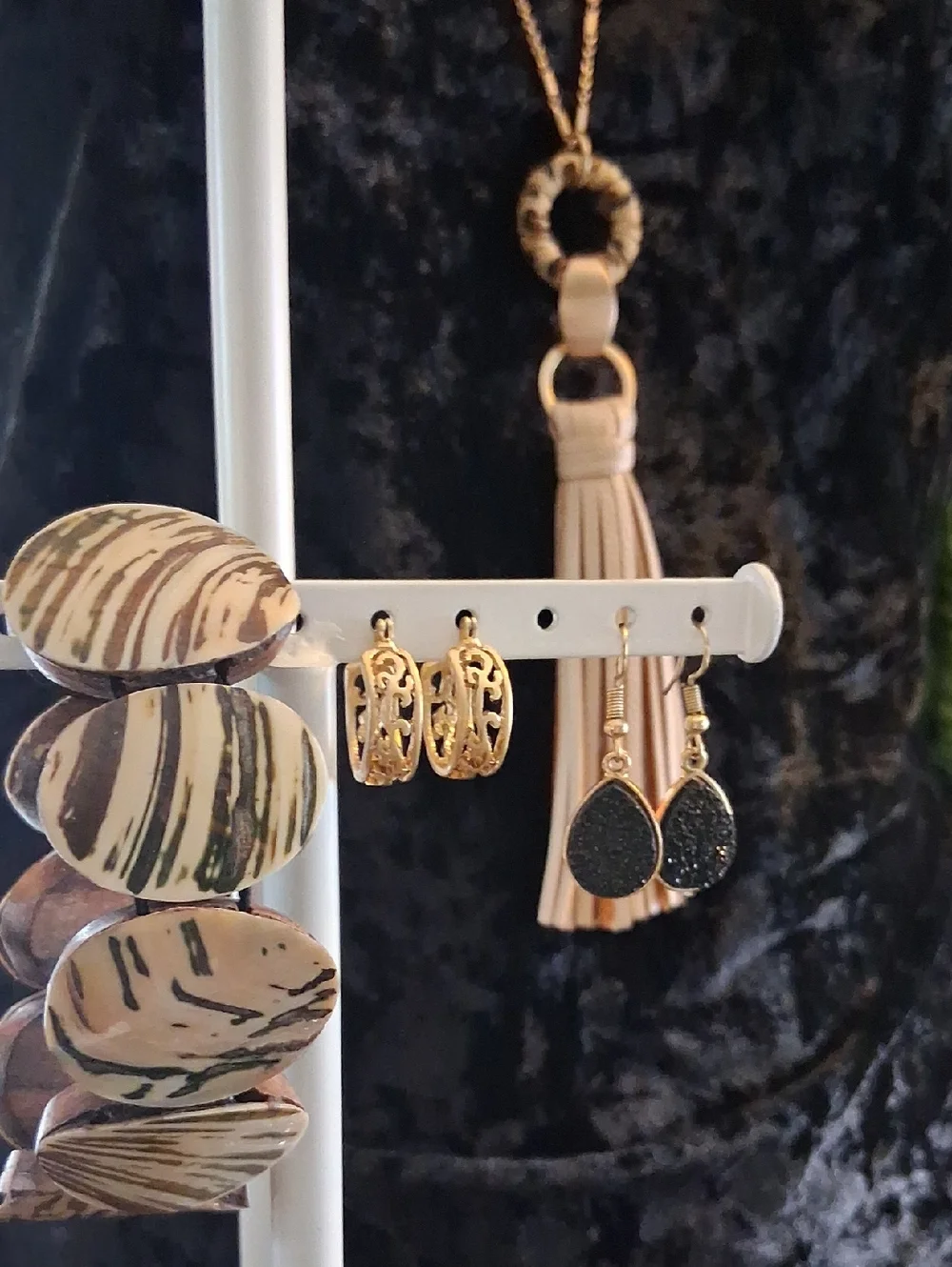 Women’s Beige Tassel Necklace 34 In.L Gold Earrings W/ A Wood & Shell Bracelet
